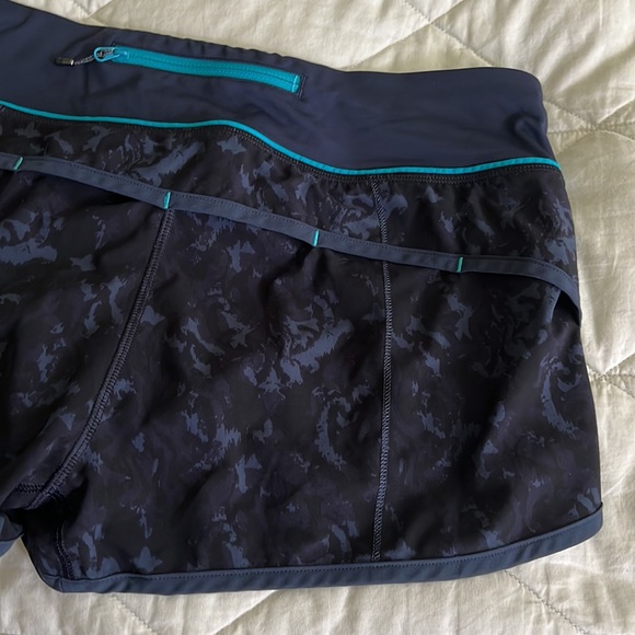 Lululemon Speed Short Beautiful Baroque Inkwell / Inkwell / Surge - size 10 Euc - Picture 15 of 16